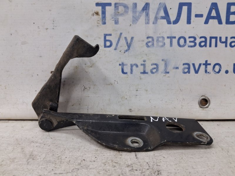 Запчасть петля капота правая Nissan Navara 2004-2015 D40 2.5 Diesel YD25DDTI 65400ZP00A Б/У Петля капота правая Nissan Navara 2004-2015 D40 2.5 Diesel YD25DDTI 65400ZP00A Б/У