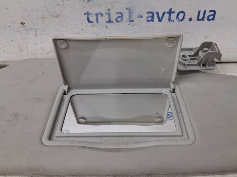 Козырек солнцезащитный правый Nissan Qashqai J10 2.0 Бензин MR20DE Козырек солнцезащитный правый Nissan Qashqai J10 2.0 Бензин MR20DE