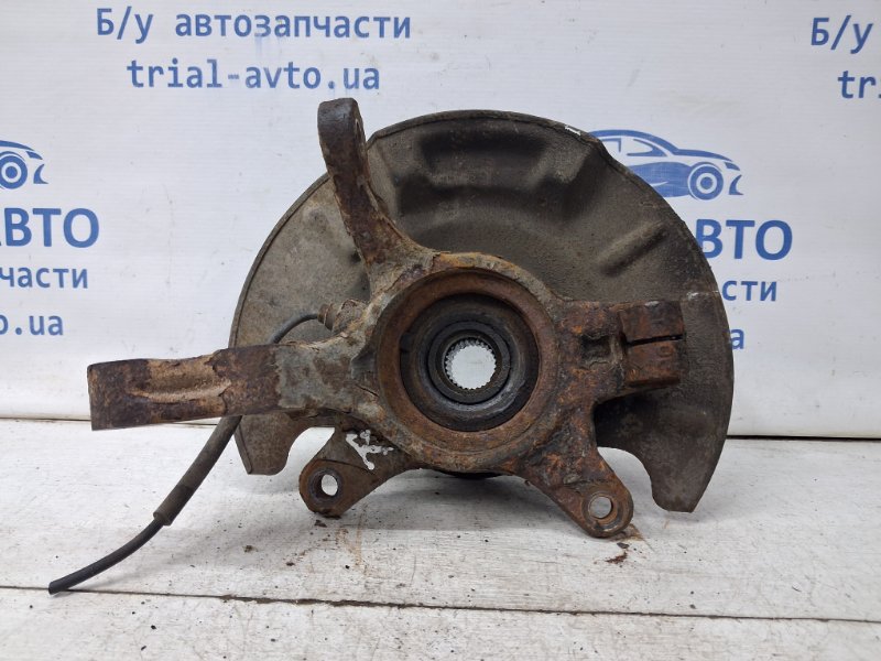 Кулак поворотный правый со ступицей Suzuki SX4 2006-2014 1 2.0 Бензин J20A 4511180J52 Б/У