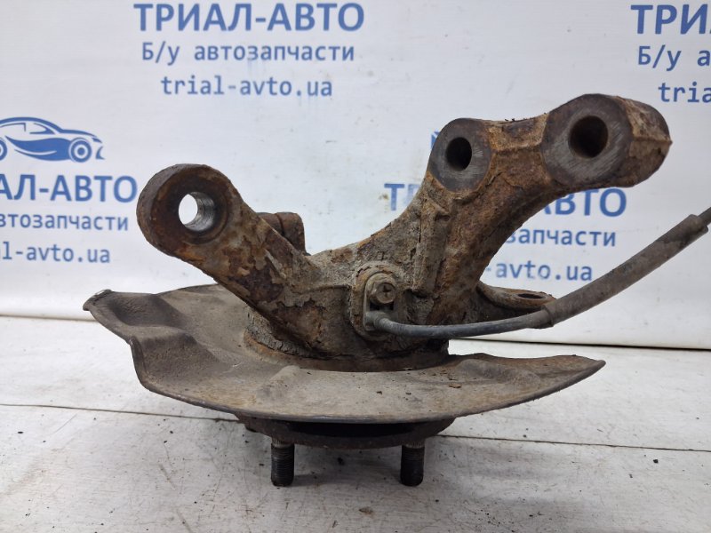 Кулак поворотный правый со ступицей Suzuki SX4 1 2.0 Бензин J20A