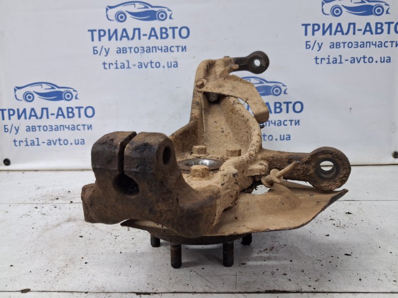 Кулак поворотный левый со ступицей Nissan Navara D40 2.5 Diesel YD25DDTI Кулак поворотный левый со ступицей Nissan Navara D40 2.5 Diesel YD25DDTI