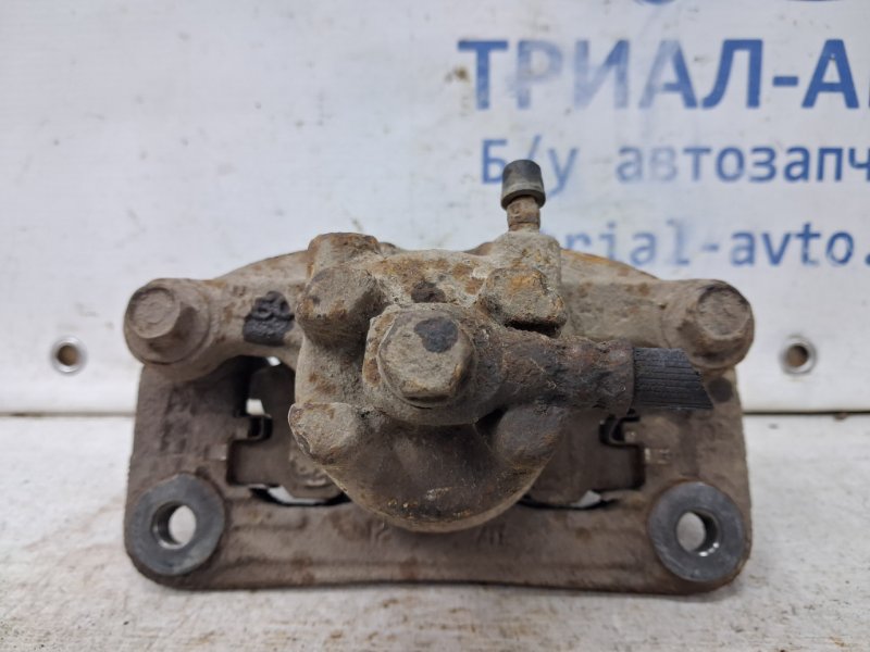 Суппорт задний левый Mitsubishi Pajero Wagon 3 3.2 Дизель 4M41