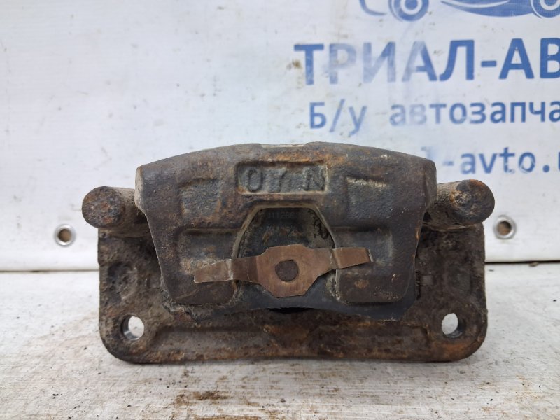 Суппорт задний правый Pajero Wagon 1999-2006 3 3.2 Дизель 4M41