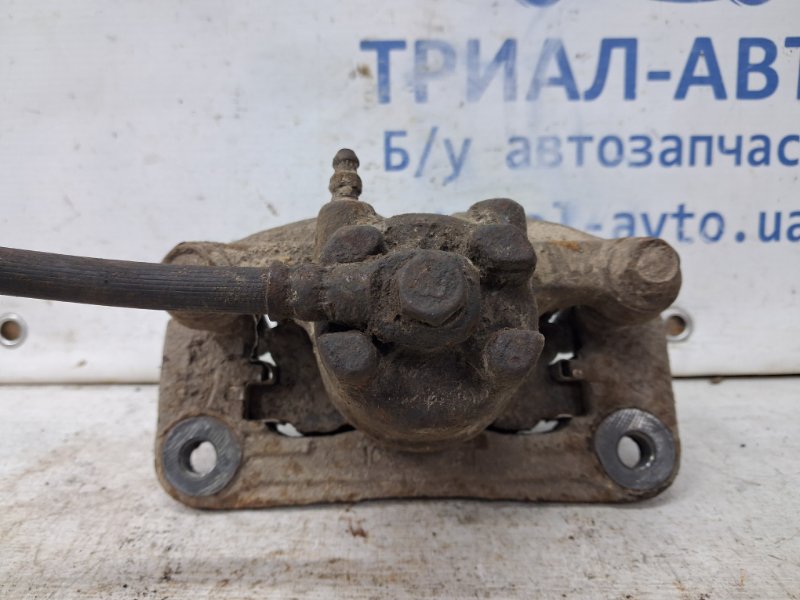 Суппорт задний правый Mitsubishi Pajero Wagon 3 3.2 Дизель 4M41