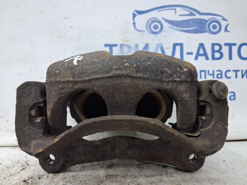 Суппорт передний правый Pajero Wagon 1999-2006 3 3.2 Дизель 4M41