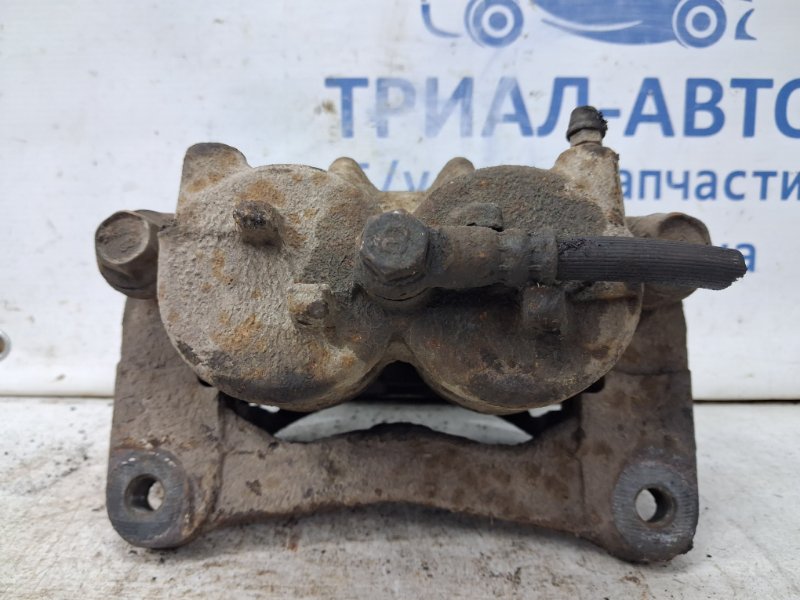 Суппорт передний правый Mitsubishi Pajero Wagon 3 3.2 Дизель 4M41