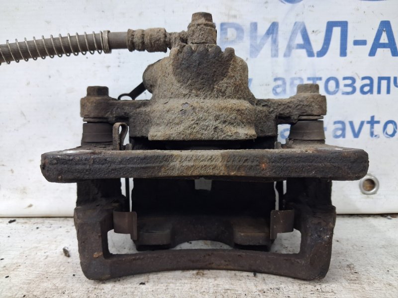 Суппорт задний левый Sorento 2002-2011 BL 2.5 diesel D4CB