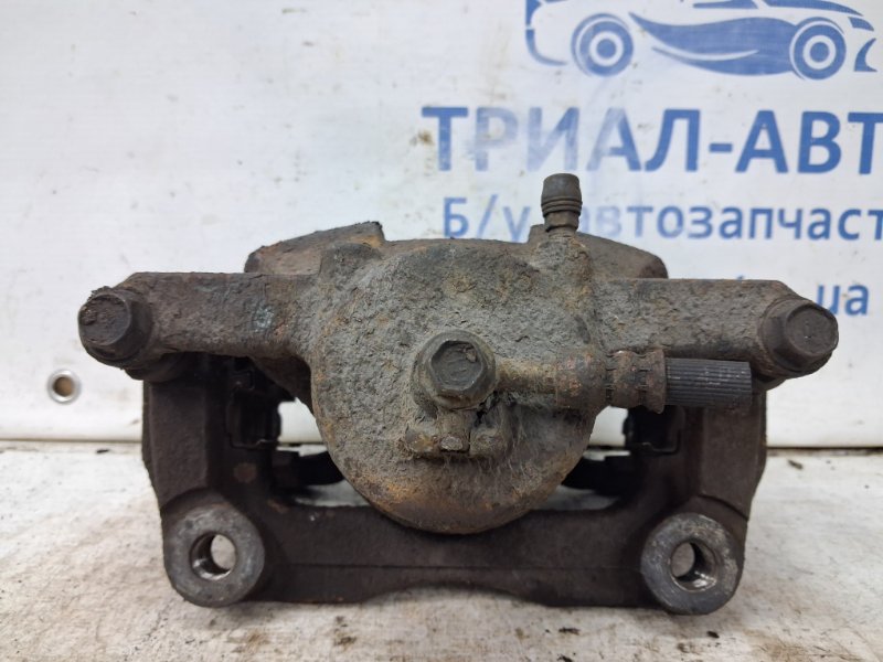 Суппорт передний правый Nissan Qashqai J10 2.0 Бензин MR20DE Суппорт передний правый Nissan Qashqai J10 2.0 Бензин MR20DE