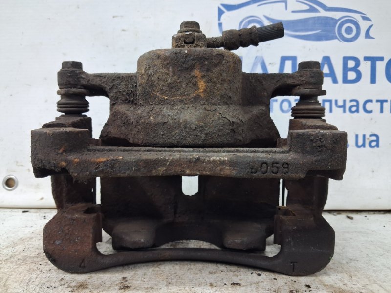 Суппорт передний правый Qashqai 2006-2013 J10 2.0 Бензин MR20DE Суппорт передний правый Qashqai 2006-2013 J10 2.0 Бензин MR20DE