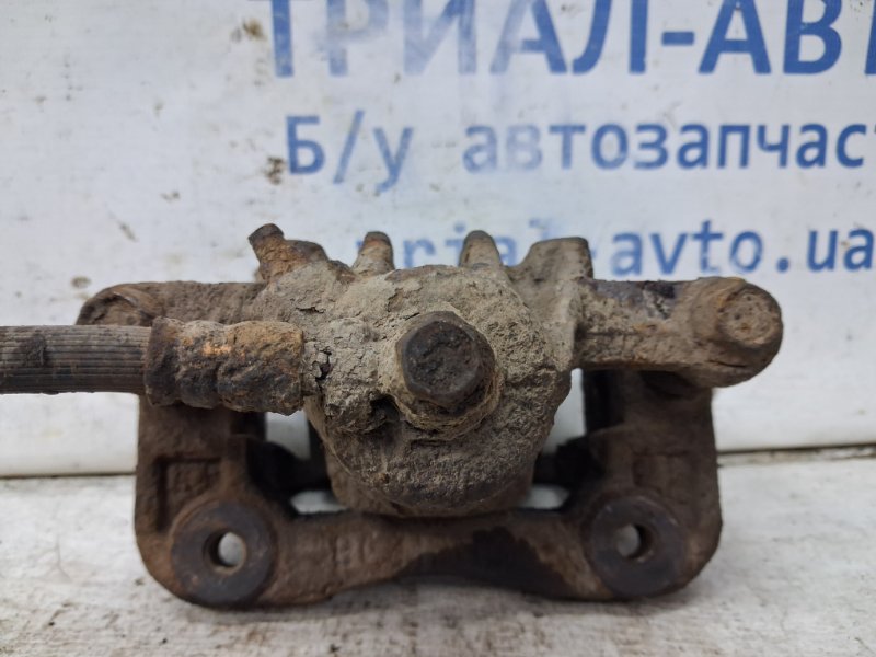 Суппорт задний левый Hyundai Tucson JM 2.0 diesel D4EA Суппорт задний левый Hyundai Tucson JM 2.0 diesel D4EA