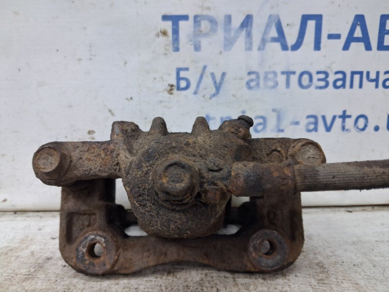 Суппорт задний правый Hyundai Tucson JM 2.0 diesel D4EA Суппорт задний правый Hyundai Tucson JM 2.0 diesel D4EA