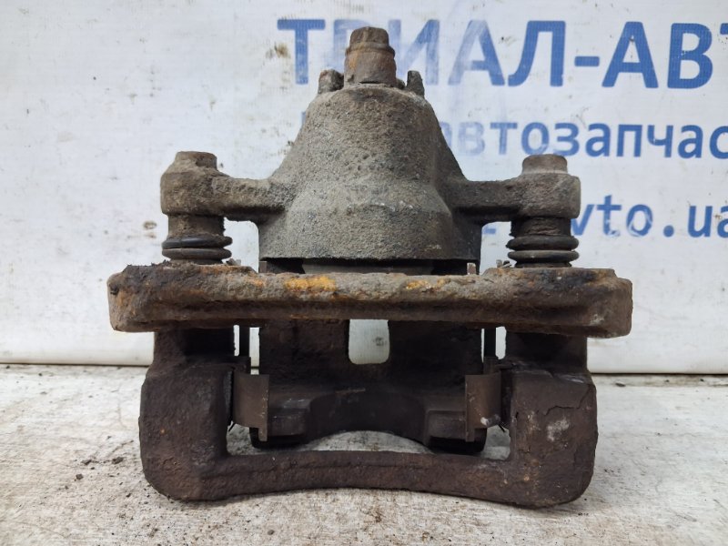 Суппорт задний правый I30 2007-2012 FD 1.6 diesel D4FB Суппорт задний правый I30 2007-2012 FD 1.6 diesel D4FB