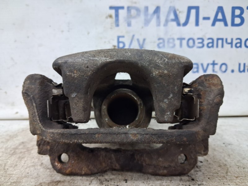 Суппорт задний правый Avensis 2002-2010 T25 1.8 бензин 1ZZFE