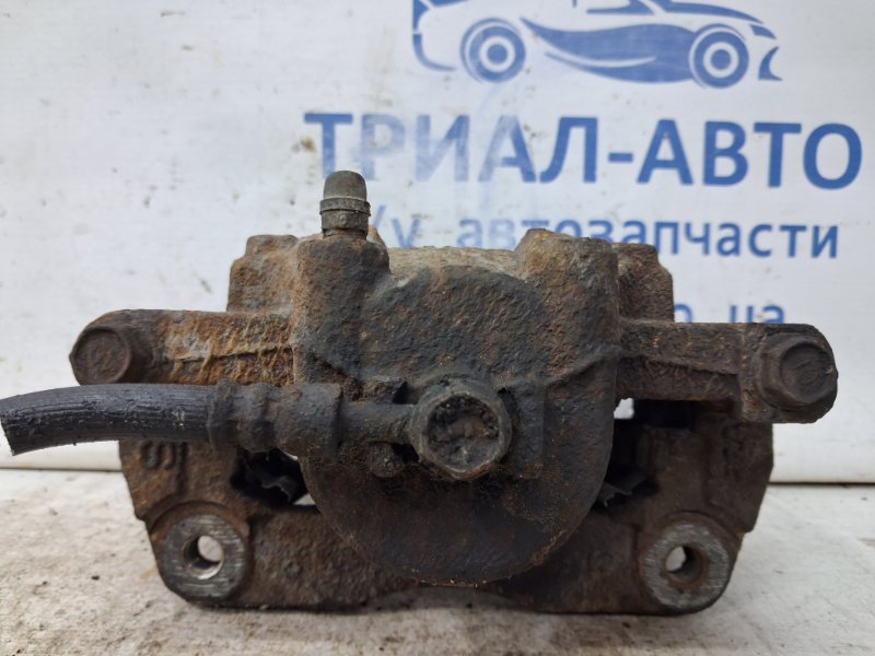 Суппорт передний левый Suzuki SX4 1 2.0 Бензин J20A