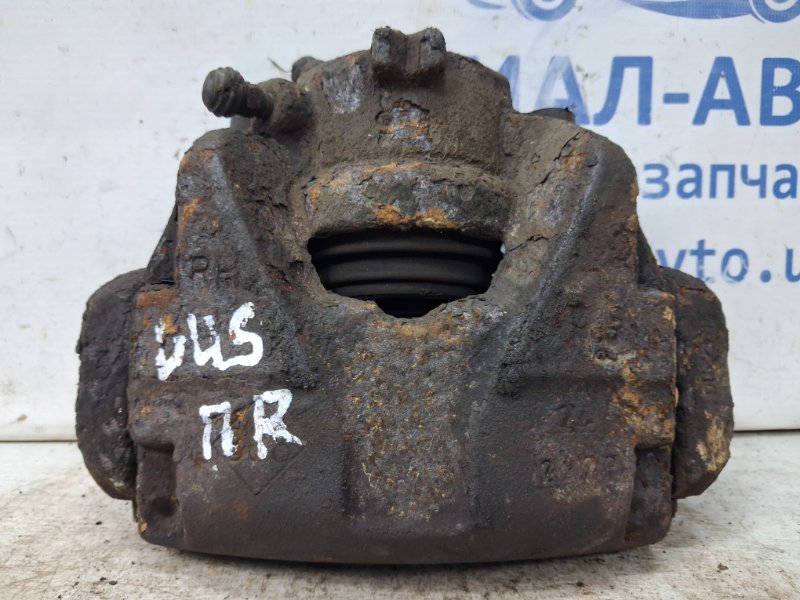 Запчасть суппорт передний правый Dacia Duster 2010-2017 HS 1.5 Diesel K9K 410018218R Б/У Суппорт передний правый Dacia Duster 2010-2017 HS 1.5 Diesel K9K 410018218R Б/У
