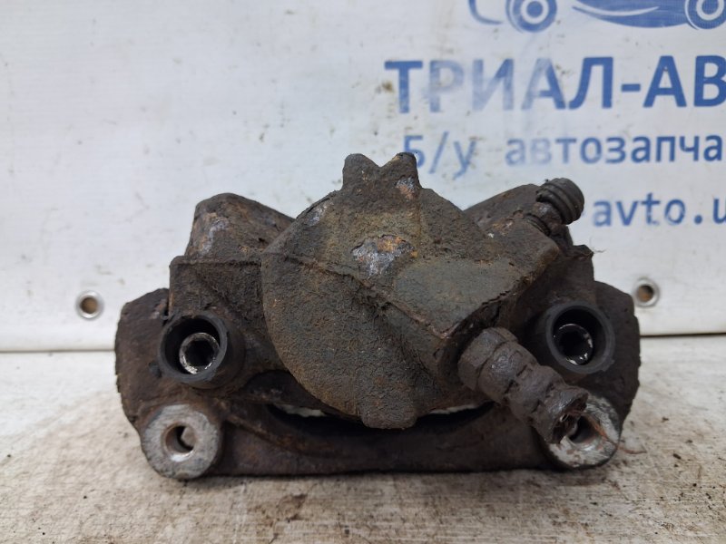 Суппорт передний правый Dacia Duster HS 1.5 Diesel K9K Суппорт передний правый Dacia Duster HS 1.5 Diesel K9K