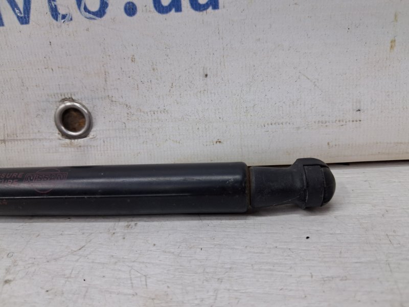 Амортизатор крышки багажника Qashqai 2006-2013 J10 2.0 Бензин MR20DE Амортизатор крышки багажника Qashqai 2006-2013 J10 2.0 Бензин MR20DE