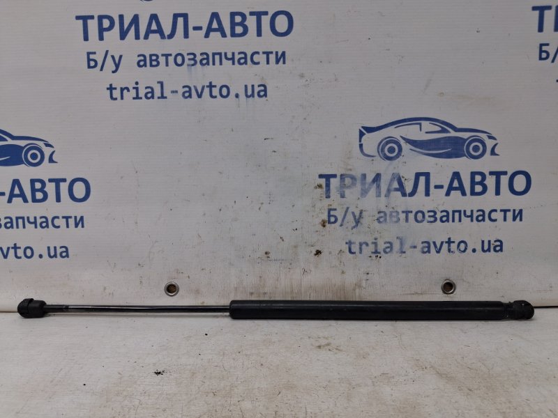 Запчасть амортизатор крышки багажника Kia Sorento 2002-2011 BL 2.5 diesel D4CB 817813E021 Б/У Амортизатор крышки багажника Kia Sorento 2002-2011 BL 2.5 diesel D4CB 817813E021 Б/У