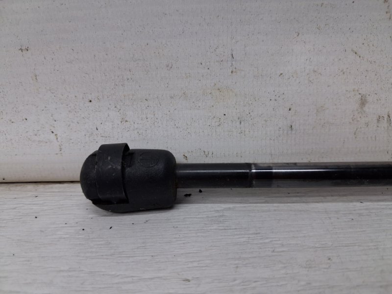 Амортизатор крышки багажника Sorento 2002-2011 BL 2.5 diesel D4CB Амортизатор крышки багажника Sorento 2002-2011 BL 2.5 diesel D4CB