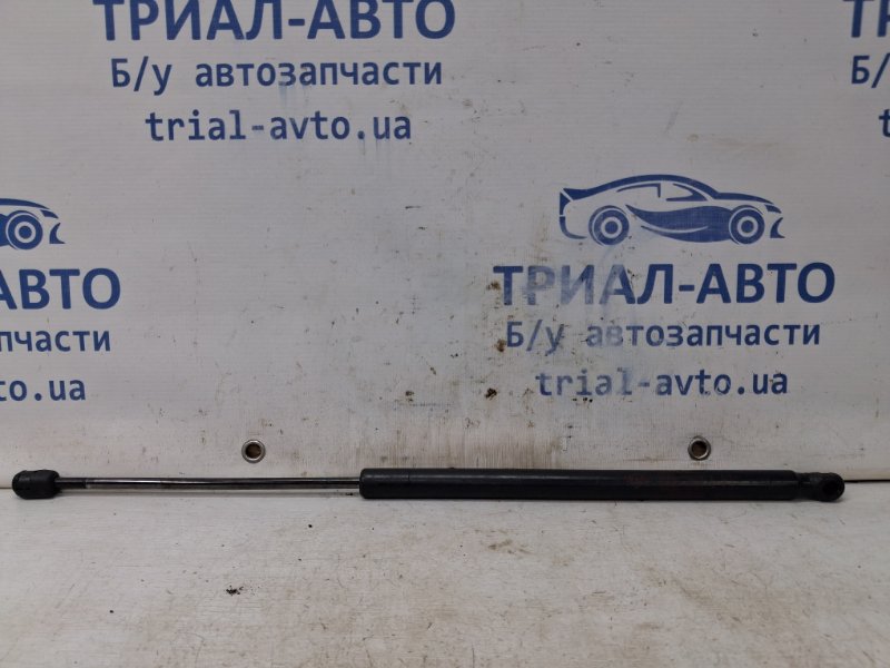Запчасть амортизатор крышки багажника Kia Sorento 2002-2011 BL 2.5 diesel D4CB 817713E021 Б/У Амортизатор крышки багажника Kia Sorento 2002-2011 BL 2.5 diesel D4CB 817713E021 Б/У