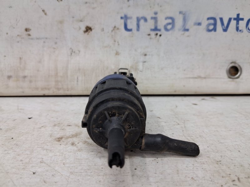 Насос омывателя фар Navara 2004-2015 D40 2.5 Diesel YD25DDTI Насос омывателя фар Navara 2004-2015 D40 2.5 Diesel YD25DDTI