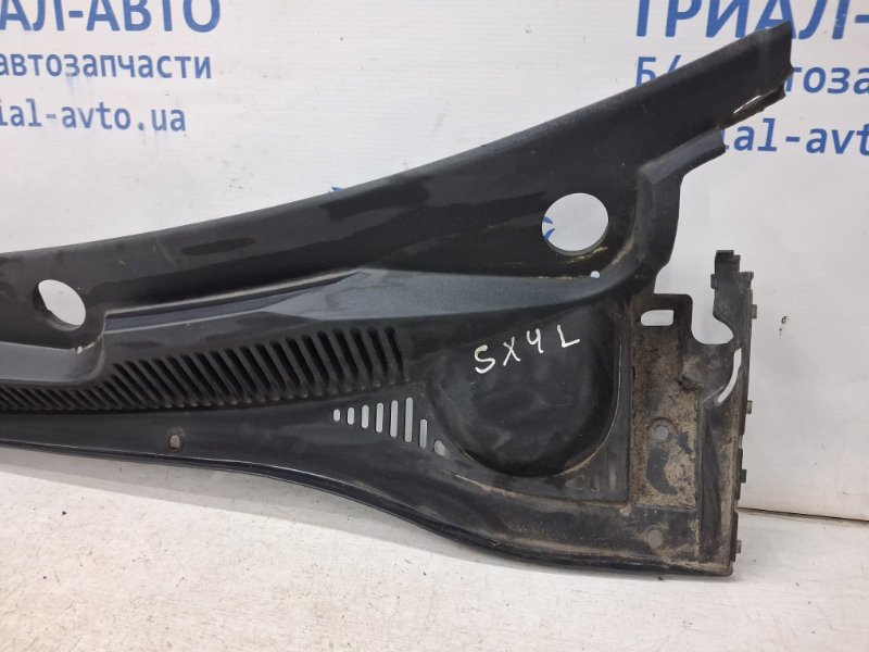 Дефлектор дворников левый Suzuki SX4 1 2.0 Бензин J20A