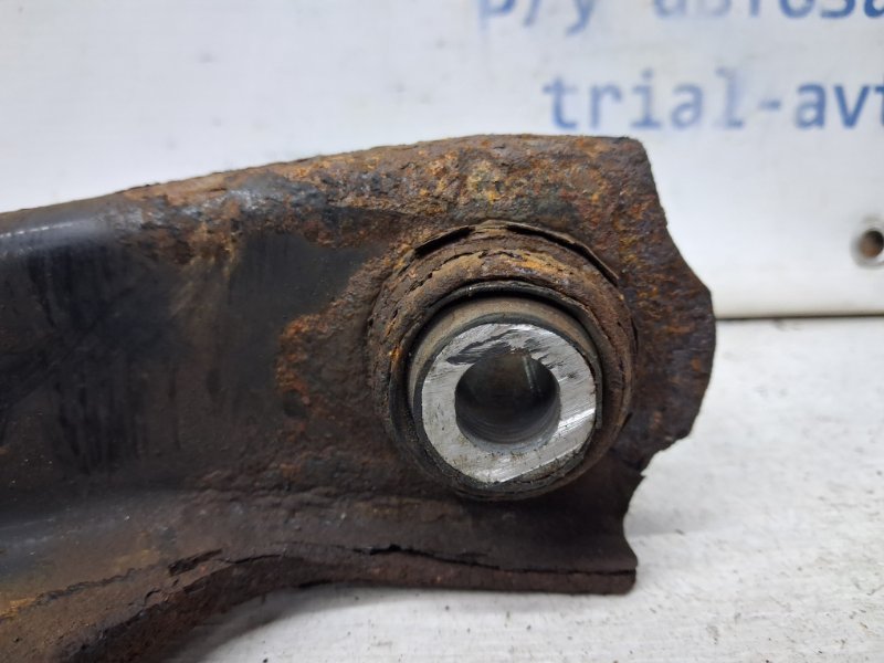 Рычаг левый Duster 2010-2017 HS 1.5 Diesel K9K Рычаг левый Duster 2010-2017 HS 1.5 Diesel K9K