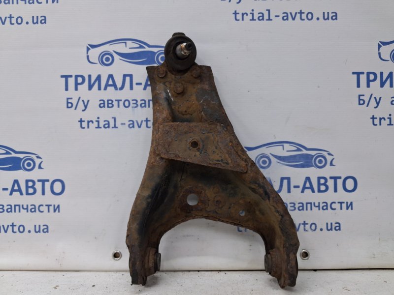 Запчасть рычаг правый Dacia Duster 2010-2017 HS 1.5 Diesel K9K 545001225R Б/У Рычаг правый Dacia Duster 2010-2017 HS 1.5 Diesel K9K 545001225R Б/У