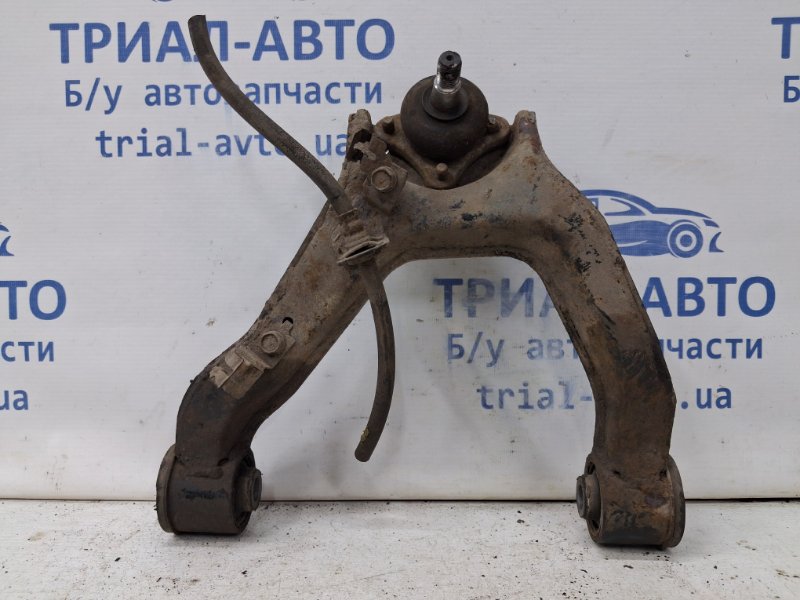 Рычаг передний верхний правый Mitsubishi Pajero Wagon 1999-2006 3 3.2 Дизель 4M41 MR496794 Б/У