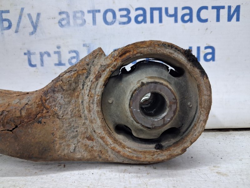 Рычаг левый Hyundai I30 FD 1.6 diesel D4FB Рычаг левый Hyundai I30 FD 1.6 diesel D4FB