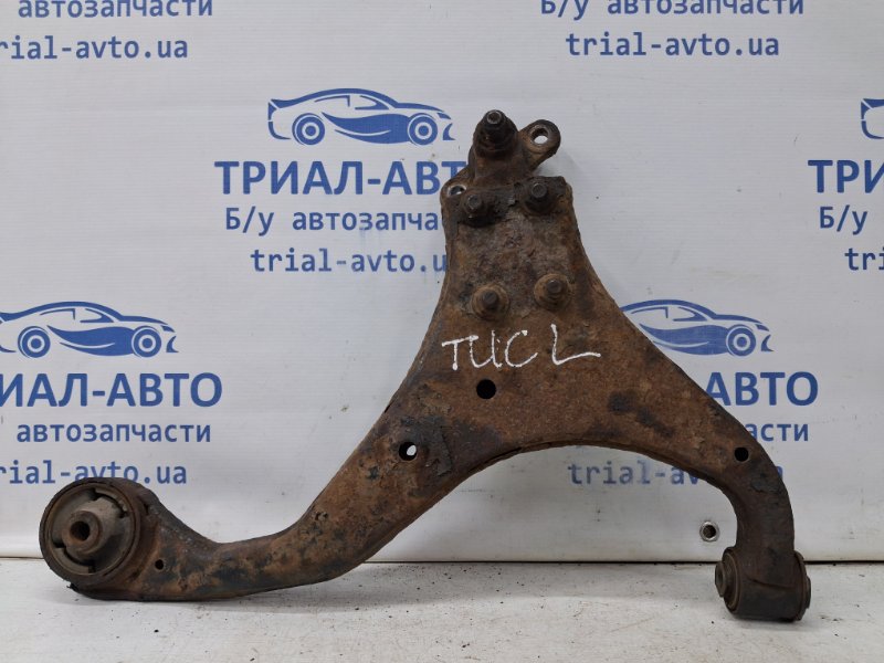 Рычаг левый Tucson 2004-2009 JM 2.0 diesel D4EA Рычаг левый Tucson 2004-2009 JM 2.0 diesel D4EA
