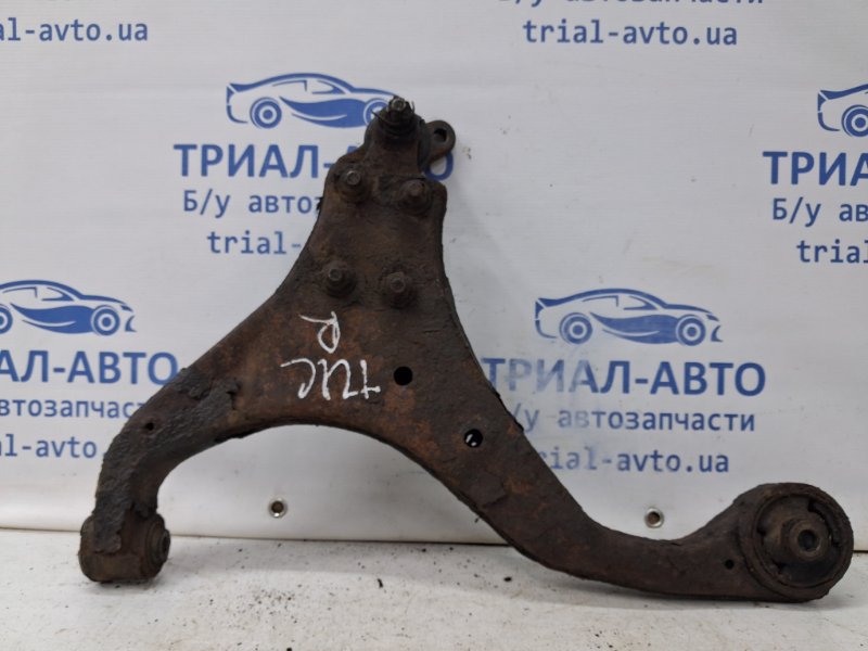 Рычаг правый Tucson 2004-2009 JM 2.0 diesel D4EA Рычаг правый Tucson 2004-2009 JM 2.0 diesel D4EA
