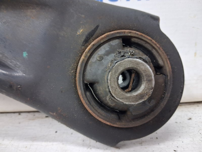 Рычаг левый Nissan Qashqai J10 2.0 Бензин MR20DE Рычаг левый Nissan Qashqai J10 2.0 Бензин MR20DE