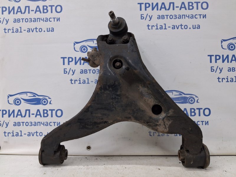 Рычаг передний нижний правый Mitsubishi Pajero Wagon 1999-2006 3 3.2 Дизель 4M41 MR496796 Б/У