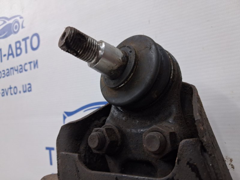 Рычаг передний нижний правый Pajero Wagon 1999-2006 3 3.2 Дизель 4M41