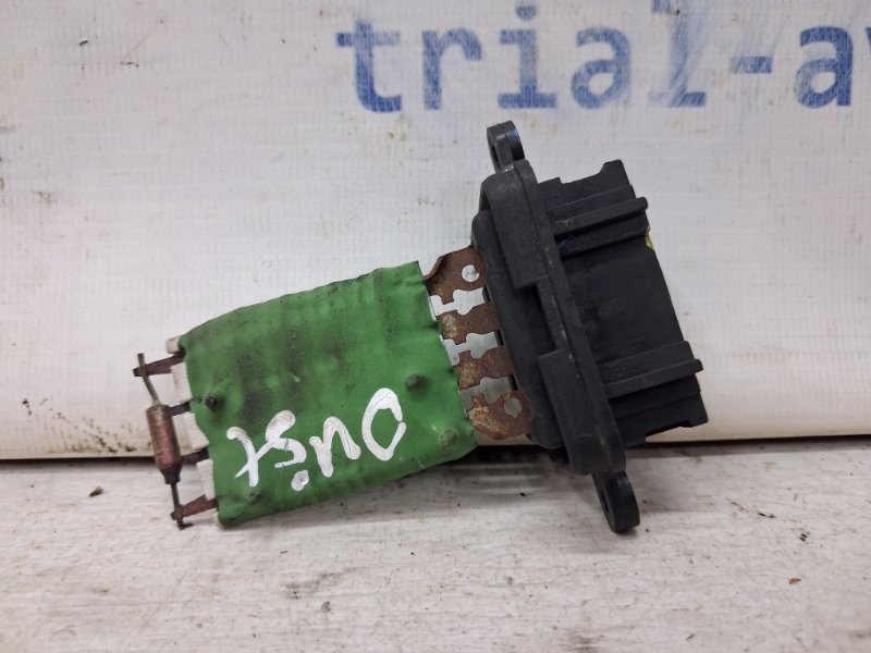 Запчасть резистор печки Dacia Duster 2010-2017 HS 1.5 Diesel K9K 6001551674 Б/У Резистор печки Dacia Duster 2010-2017 HS 1.5 Diesel K9K 6001551674 Б/У