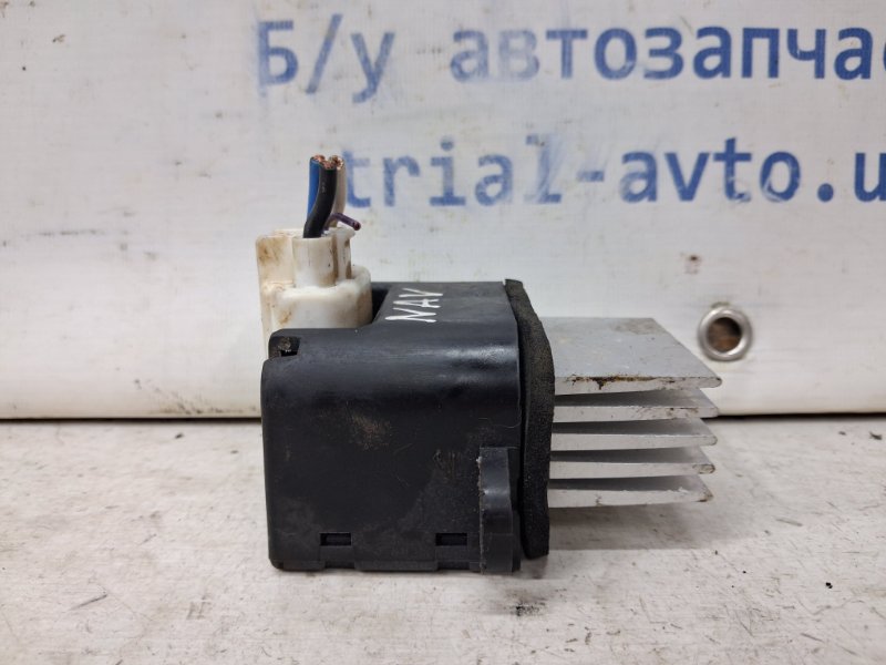 Запчасть резистор печки Nissan Navara 2004-2015 D40 2.5 Diesel YD25DDTI 271515Z000 Б/У Резистор печки Nissan Navara 2004-2015 D40 2.5 Diesel YD25DDTI 271515Z000 Б/У