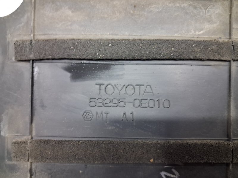 Накладка передней панели RX 350 2003-2009 XU30 3.5 Бензин 2GRFE Накладка передней панели RX 350 2003-2009 XU30 3.5 Бензин 2GRFE