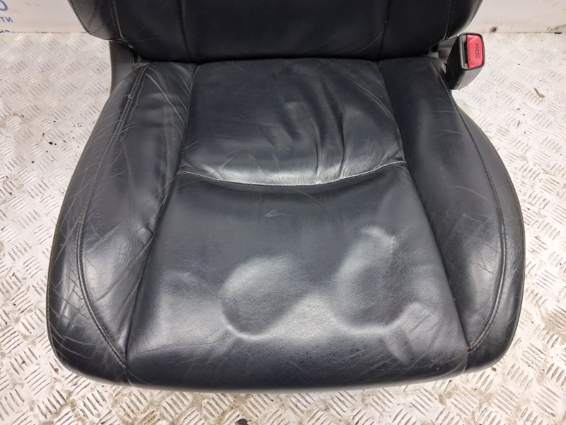 Сиденье переднее правое Lexus RX 350 XU30 3.5 Бензин 2GRFE Сиденье переднее правое Lexus RX 350 XU30 3.5 Бензин 2GRFE