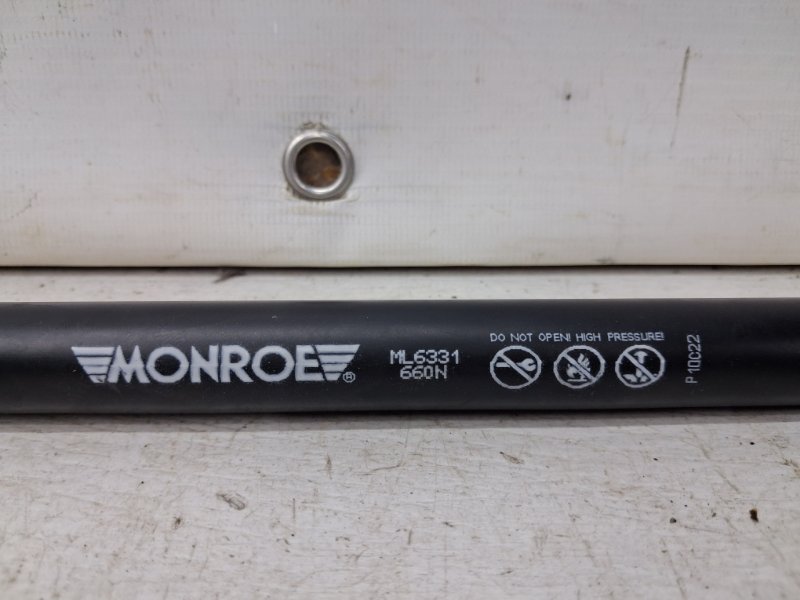 Амортизатор крышки багажника RX 350 2003-2009 XU30 3.5 Бензин 2GRFE