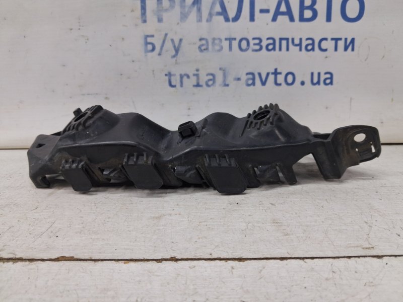 Кронштейн бампера передний левый SsangYong Korando C200 2.0 diesel D20Dt