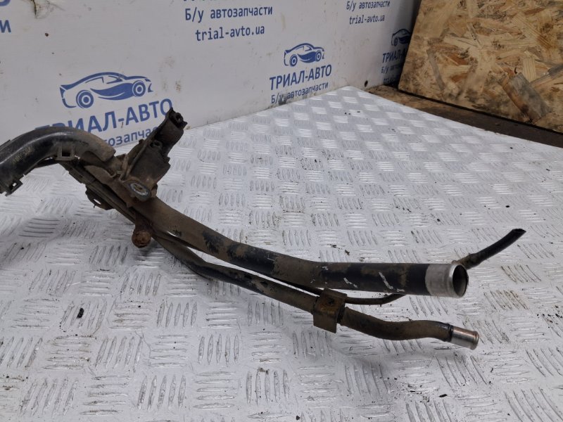 Горловина заливная Lexus RX 350 XU30 3.5 Бензин 2GRFE