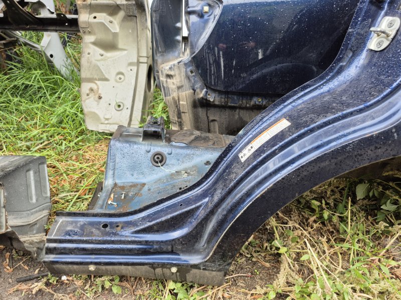 Четверть автомобиля задняя левая Suzuki SX4 1 2.0 Бензин J20A