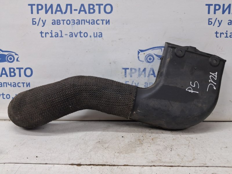 Запчасть воздухозаборник Hyundai Tucson 2004-2009 JM 2.0 diesel D4EA 282102E000 Б/У Воздухозаборник Hyundai Tucson 2004-2009 JM 2.0 diesel D4EA 282102E000 Б/У