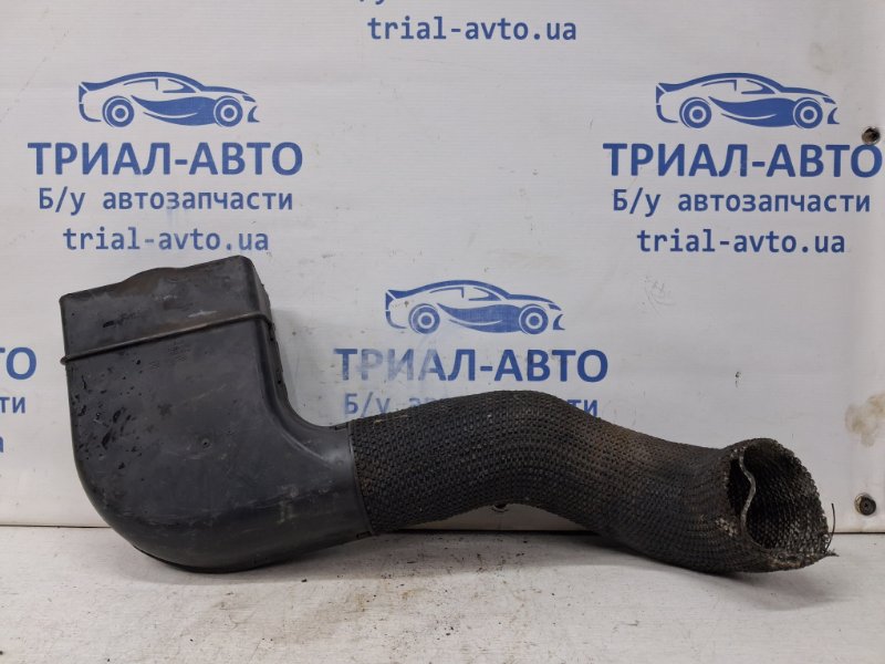 Воздухозаборник Hyundai Tucson JM 2.0 diesel D4EA Воздухозаборник Hyundai Tucson JM 2.0 diesel D4EA