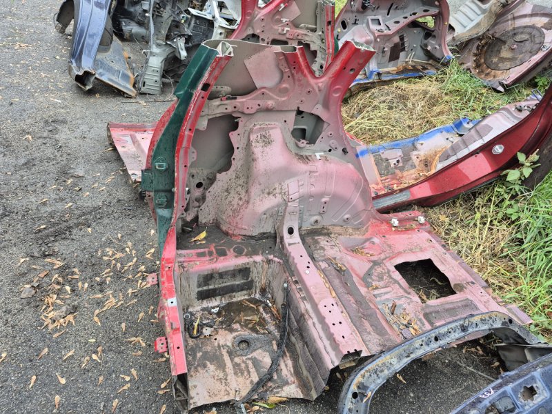 Четверть автомобиля задняя левая Toyota RAV 4 A30 2.0 бензин 1AZFE