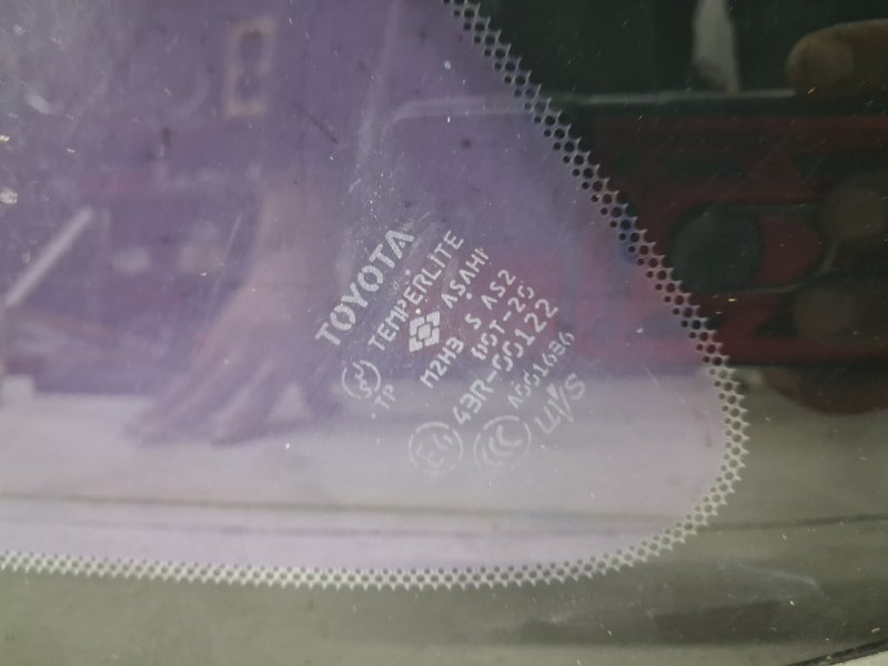 Стекло в кузов заднее правое RAV 4 2005-2016 A30 2.0 бензин 1AZFE Стекло в кузов заднее правое RAV 4 2005-2016 A30 2.0 бензин 1AZFE