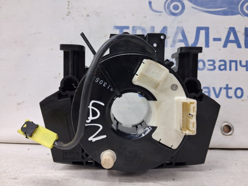 Запчасть шлейф airbag Nissan Qashqai 2006-2013 J10 2.0 Бензин MR20DE B5567JD00A Б/У Шлейф AIRBAG Nissan Qashqai 2006-2013 J10 2.0 Бензин MR20DE B5567JD00A Б/У