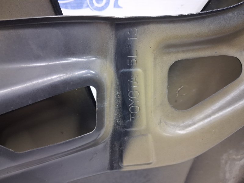 Крыло переднее левое Auris 2006-2012 E150 1.6 бензин 1ZRFAE