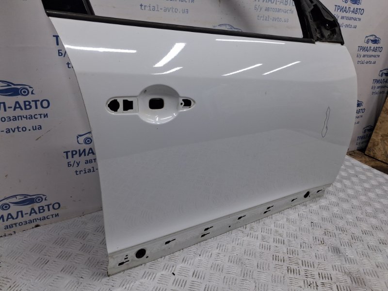 Дверь передняя правая Renault Megane 3 1.5 Diesel K9K